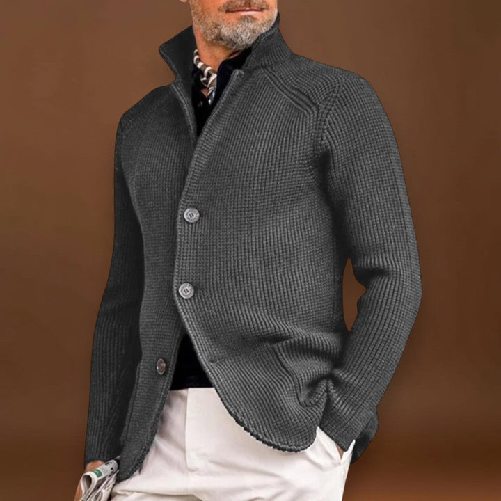 Nagyó - Klasszikus Gombos Kötött Kardigán