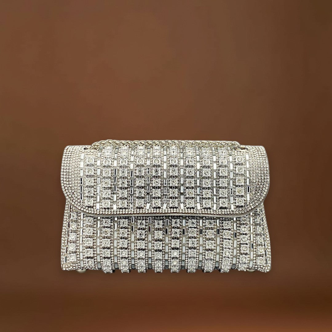 Bertina - Elegáns válltáska lánccal és színes gyémántokkal