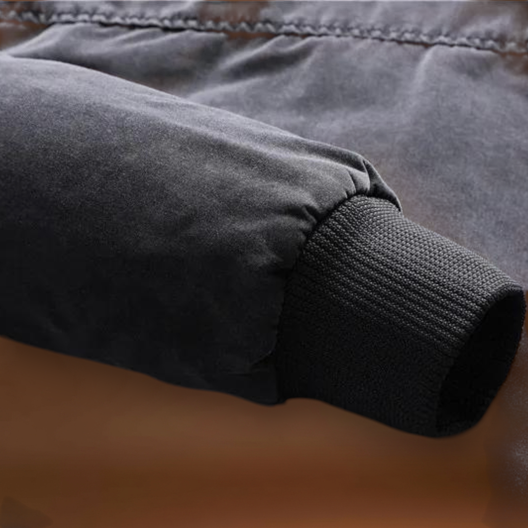 Varsa - Könnyű Slim Fit Anyag és Teljes Hosszúságú Cipzár Szellőzéssel