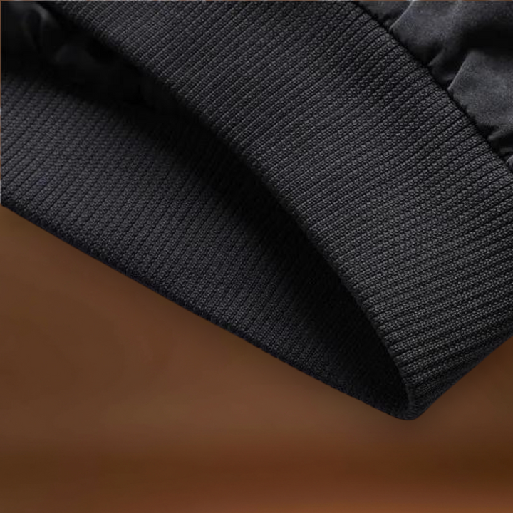 Varsa - Könnyű Slim Fit Anyag és Teljes Hosszúságú Cipzár Szellőzéssel