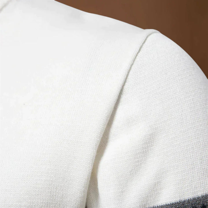 Álmos - Különleges Vegyes Fonatú Pulóver