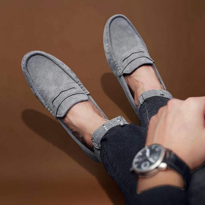 Bőrkő - Slip On forma fűzős részlettel és biztonságos állítással