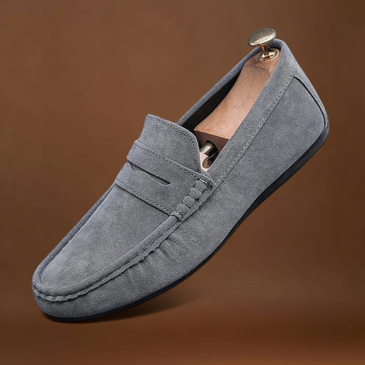 Bőrkő - Slip On forma fűzős részlettel és biztonságos állítással