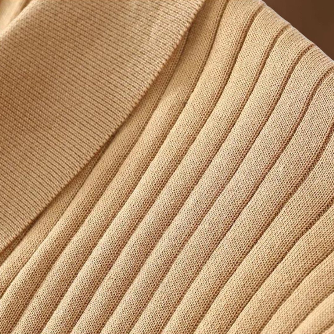 Jaskó - Ráncolt gallérral és jól definiált fazonnal