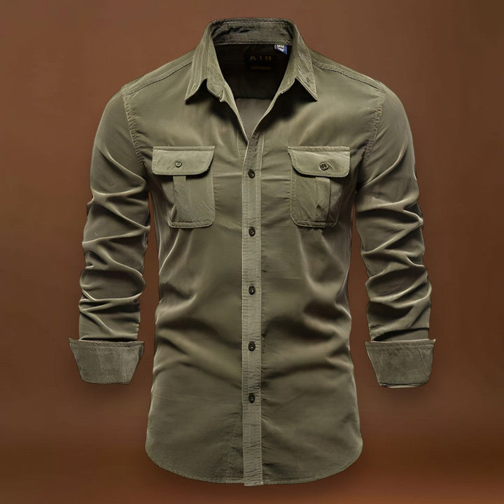 Damás - Poliészter keverék, klasszikus gallérral és légies, puha tapintással