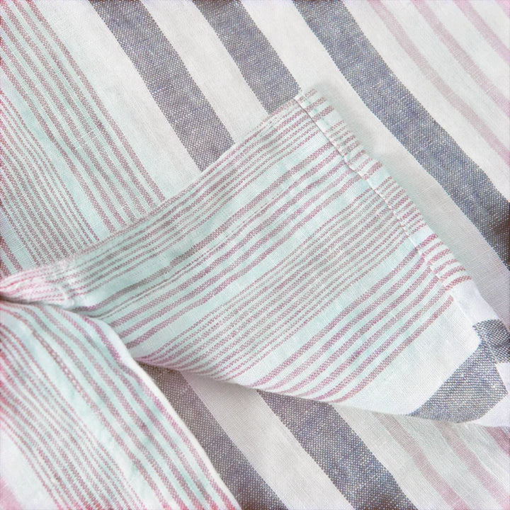 Kajet - Csíkos és Légáteresztő Anyag a Levegő Áramlásához