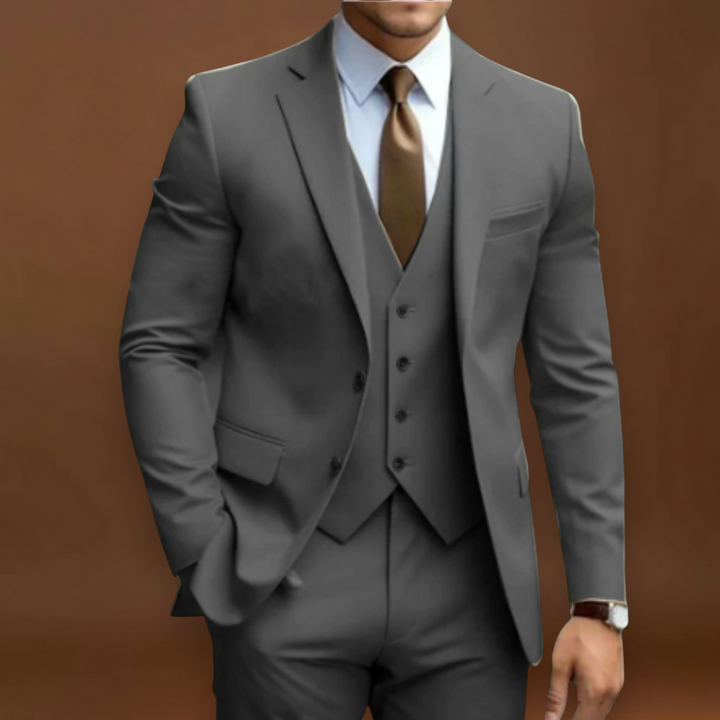 Álpert - Strukturált Hátú, Puha Vállú Öltöny Réteges Kivitelben