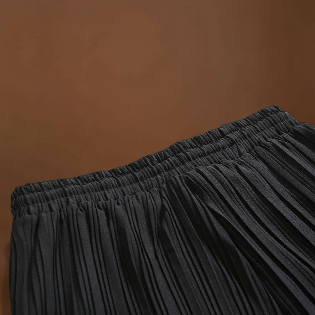 Barót - Plisszírozott Elülső Rész és Lazább Kivágás a Könnyű Mozgásért