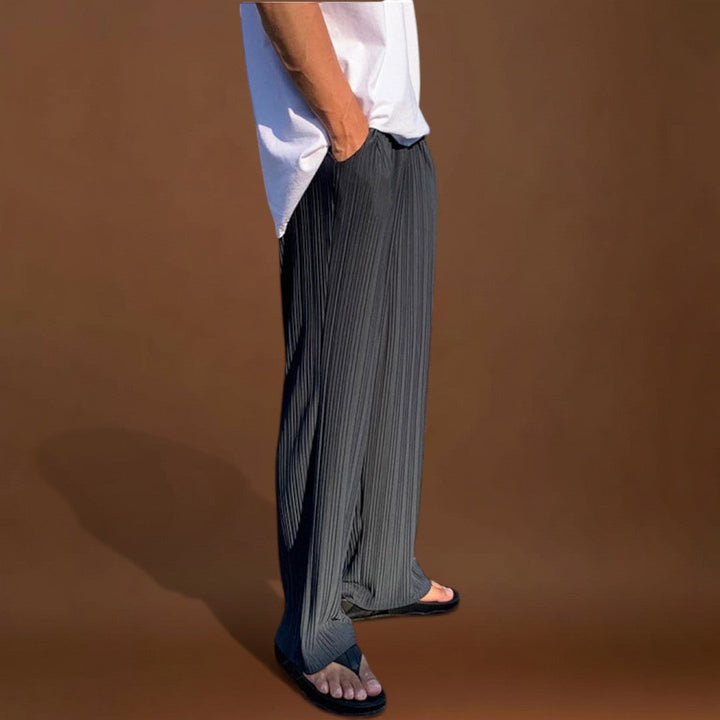 Barót - Plisszírozott Elülső Rész és Lazább Kivágás a Könnyű Mozgásért