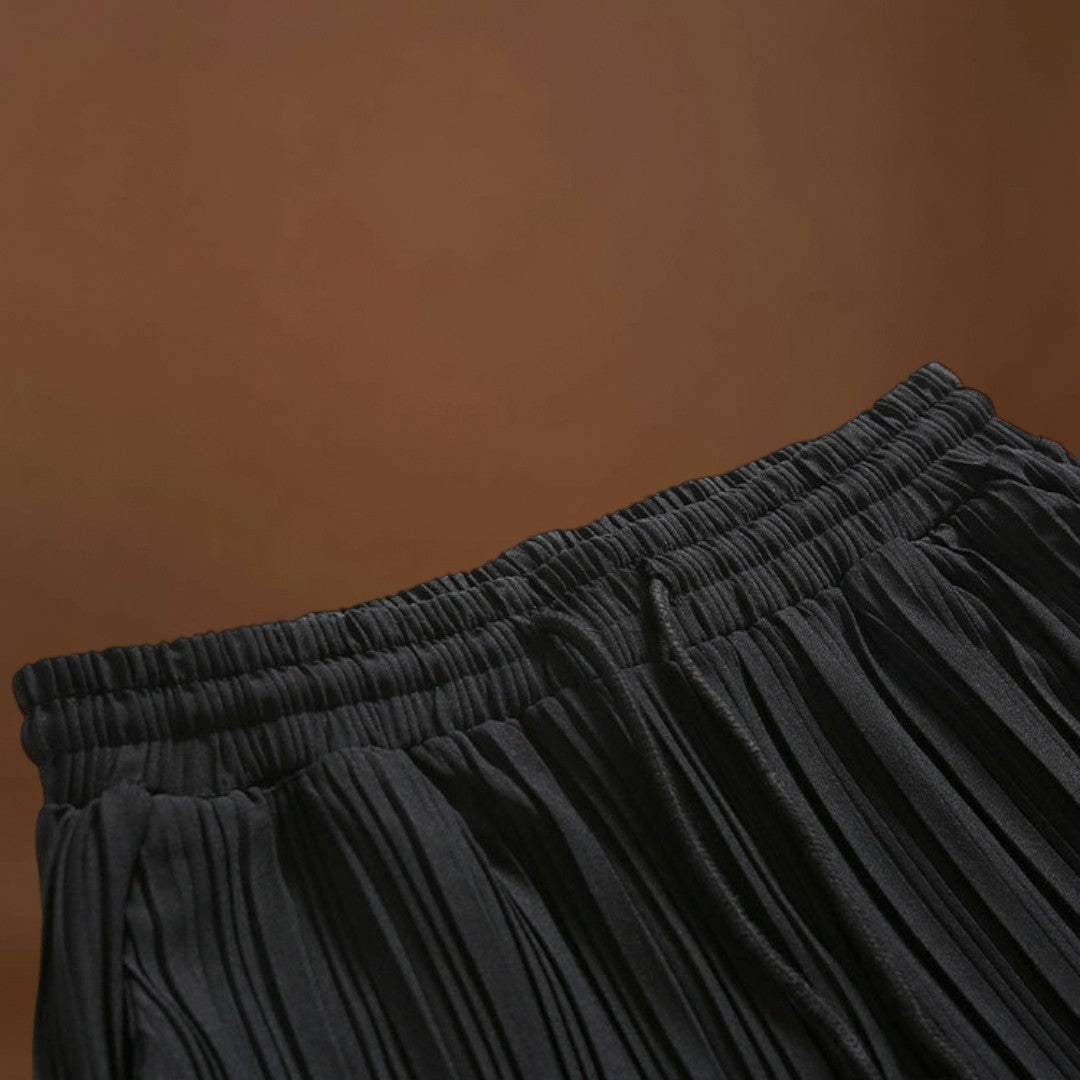 Barót - Plisszírozott Elülső Rész és Lazább Kivágás a Könnyű Mozgásért