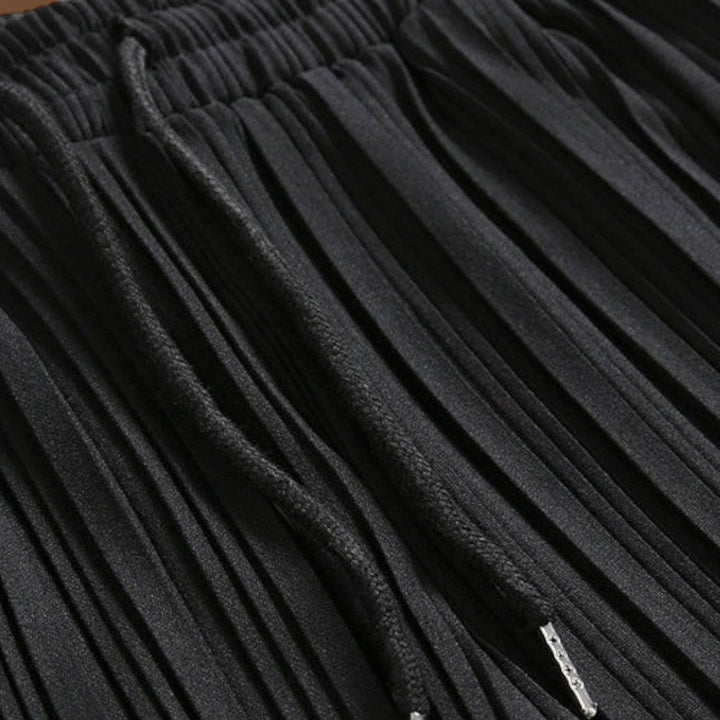 Barót - Plisszírozott Elülső Rész és Lazább Kivágás a Könnyű Mozgásért