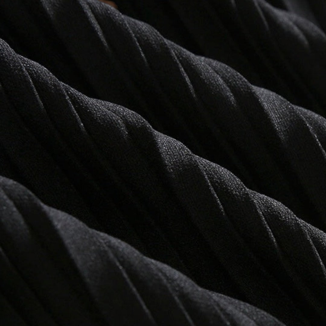 Barót - Plisszírozott Elülső Rész és Lazább Kivágás a Könnyű Mozgásért