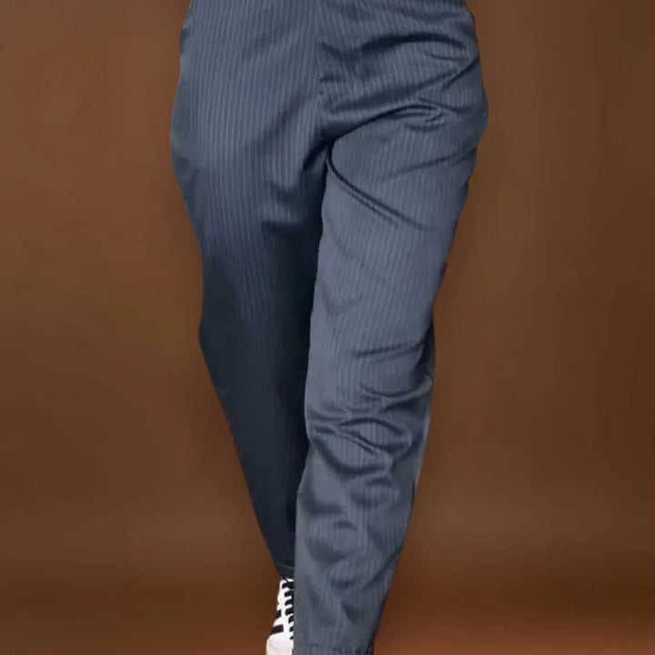 Eszmeralda - ELEGÁNS, ALAKFORMÁLÓ NADRÁG CSÍKOKKAL