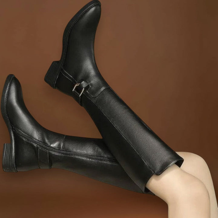 Dzsesszzi – Női csizmák térdig érő