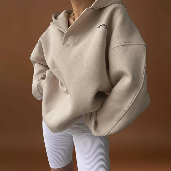 Bettina - Elegáns kapucnis pulóver